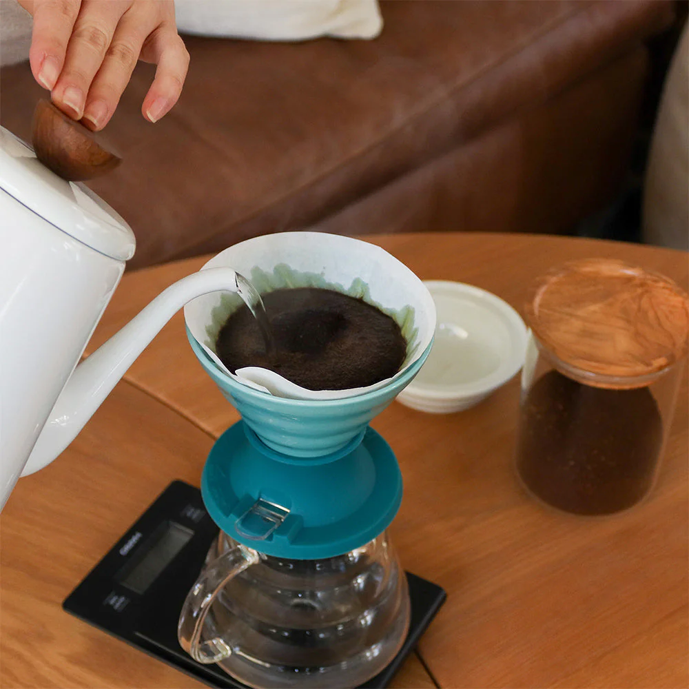 Hario Switch V60 Ceramic Immersion Dripper - Tropical Turquoise (Size 02) - Image 3